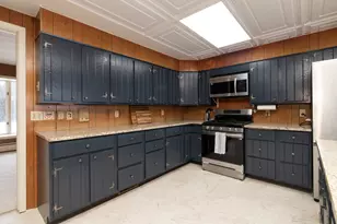 1017 Azaleamum Dr, Three Rivers, MI 49093 - Photo 21