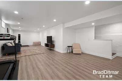 1847 Aberdeen Street NE, Grand Rapids, MI 49505 - Photo 31