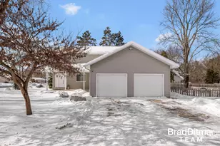 1847 Aberdeen St NE, Grand Rapids, MI 49505 - Photo 3