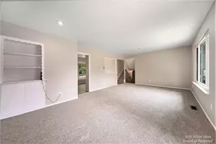 2923 Burlington Ct, Ann Arbor, MI 48105 - Photo 3