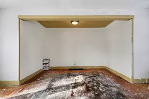 2206 Clarence Dr, Portage, MI 49002 - Photo 7