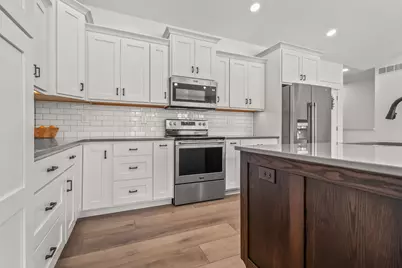 25 Hillsdale Commons Drive, Hillsdale, MI 49242 - Photo 19