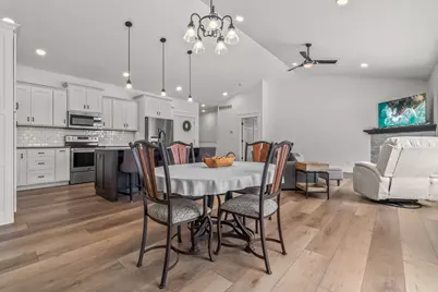 25 Hillsdale Commons Drive, Hillsdale, MI 49242 - Photo 19