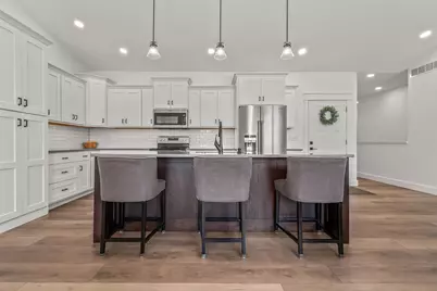 25 Hillsdale Commons Drive, Hillsdale, MI 49242 - Photo 17