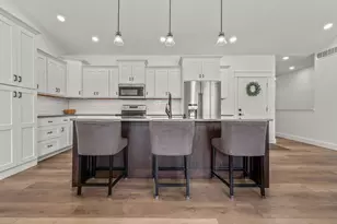 25 Hillsdale Commons Dr, Hillsdale, MI 49242 - Photo 17