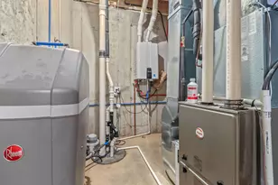 25 Hillsdale Commons Dr, Hillsdale, MI 49242 - Photo 37