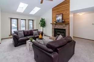 8984 S Christine Dr, Brighton, MI 48114 - Photo 7