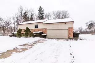 8984 S Christine Dr, Brighton, MI 48114 - Photo 41