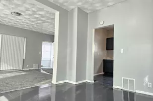 1002 Hazard Ave, Kalamazoo, MI 49048 - Photo 5