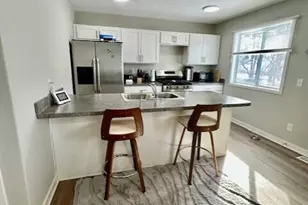 1077 Sophia St, Muskegon, MI 49442 - Photo 9