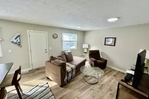 1077 Sophia St, Muskegon, MI 49442 - Photo 7