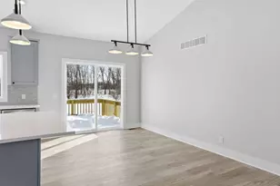 3630 Tulipleaf Dr, Holland, MI 49424 - Photo 9