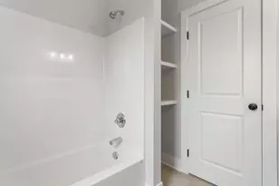 3630 Tulipleaf Dr, Holland, MI 49424 - Photo 25