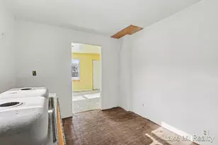 2304 Dyson St, Muskegon Heights, MI 49444 - Photo 9