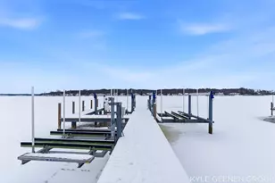 555 Locust Ave, Holland, MI 49423 - Photo 11