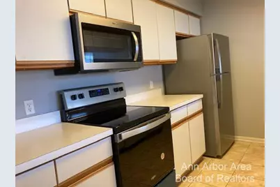 1635 Weatherstone Drive, Ann Arbor, MI 48108 - Photo 7