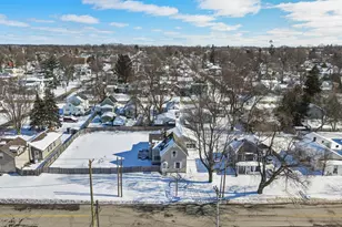 516 S Front St, Belding, MI 48809 - Photo 3