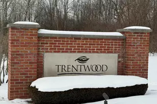 23493 Williamsburg Cir, Woodhaven, MI 48183 - Photo 3