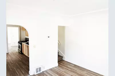 135 Mitchell Street, Jackson, MI 49203 - Photo 3