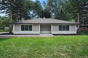 8820 Russell St, Shelby, MI 48317 - Photo 1