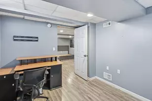 1215 Reycraft Dr, Kalamazoo, MI 49001 - Photo 11