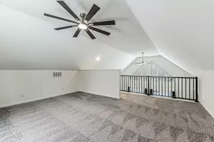 1070 Ashlyn Ct, Fowlerville, MI 48836 - Photo 27