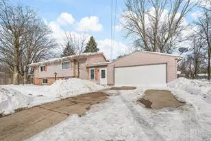 125 S Cayuga St, Buchanan, MI 49107 - Photo 3