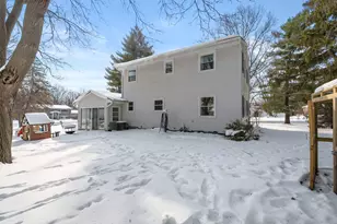 1112 Woodview Dr, Portage, MI 49024 - Photo 33