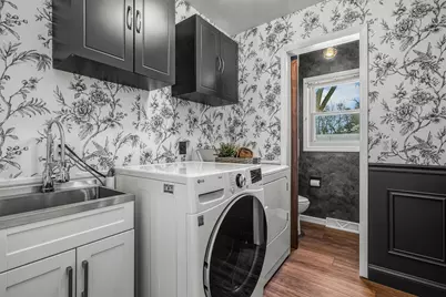 1112 Woodview Drive, Portage, MI 49024 - Photo 15