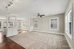 2026 Francis Ave SE, Grand Rapids, MI 49507 - Photo 13