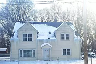 1636 E Britain Ave, Benton Harbor, MI 49022 - Photo 1