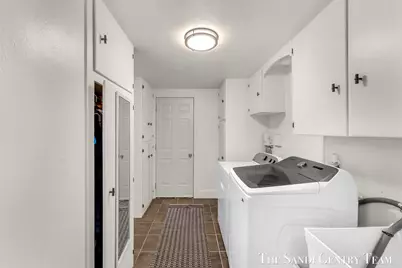 224 S Griffin Street, Grand Haven, MI 49417 - Photo 21