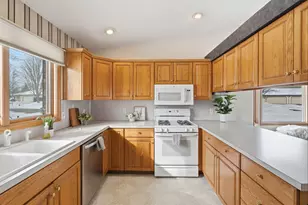 6475 Leisure Creek SE, Caledonia, MI 49316 - Photo 11