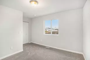1097 Vertex Cir, Kalamazoo, MI 49009 - Photo 21