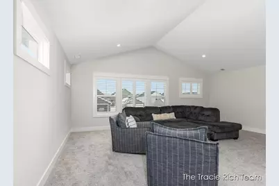 6634 N Square Lane, Rockford, MI 49341 - Photo 25