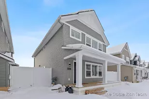 6634 N Square Ln, Rockford, MI 49341 - Photo 3