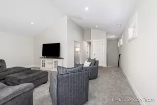 6634 N Square Ln, Rockford, MI 49341 - Photo 27