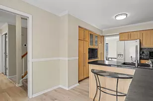 2176 Overlook Ct, Ann Arbor, MI 48103 - Photo 9