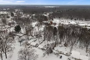 2052 Woodward St, Muskegon, MI 49442 - Photo 41