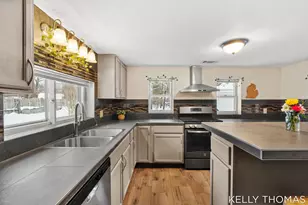 2052 Woodward St, Muskegon, MI 49442 - Photo 7