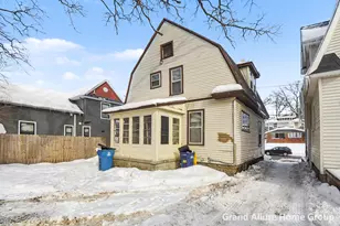 1737 Madison Ave SE, Grand Rapids, MI 49507 - Photo 17