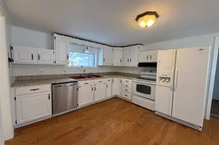 210 N Queen St, Nashville, MI 49073 - Photo 9