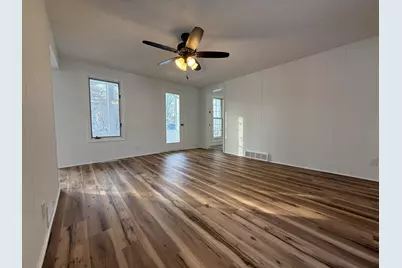 210 N Queen Street, Nashville, MI 49073 - Photo 5