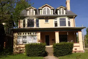 31 Orchard Pl, Battle Creek, MI 49017 - Photo 1