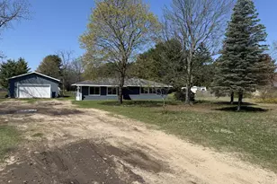 495 S Maple Island Rd, Muskegon, MI 49442 - Photo 37