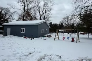 495 S Maple Island Rd, Muskegon, MI 49442 - Photo 11