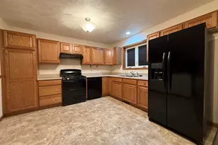 10713 S 34th St, Vicksburg, MI 49097 - Photo 9