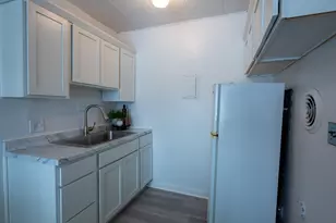 8300 E Jefferson Ave, Detroit, MI 48209 - Photo 7