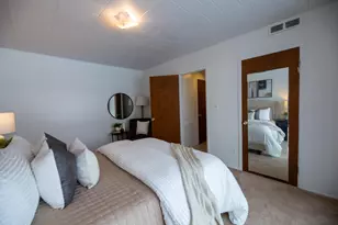 8300 E Jefferson Ave, Detroit, MI 48209 - Photo 9