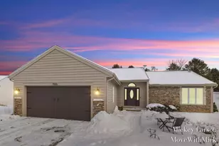 7000 Camelback Dr NE, Rockford, MI 49341 - Photo 23